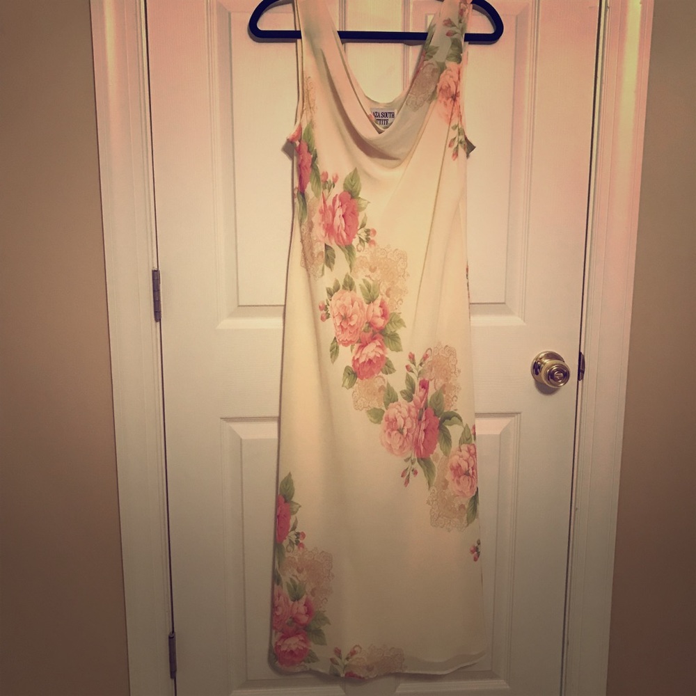 Petite sleeveless floral dress